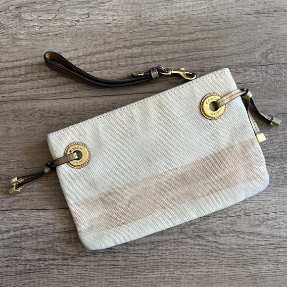 Coach Starfish Beach Wristlet - Picture 2 of 3